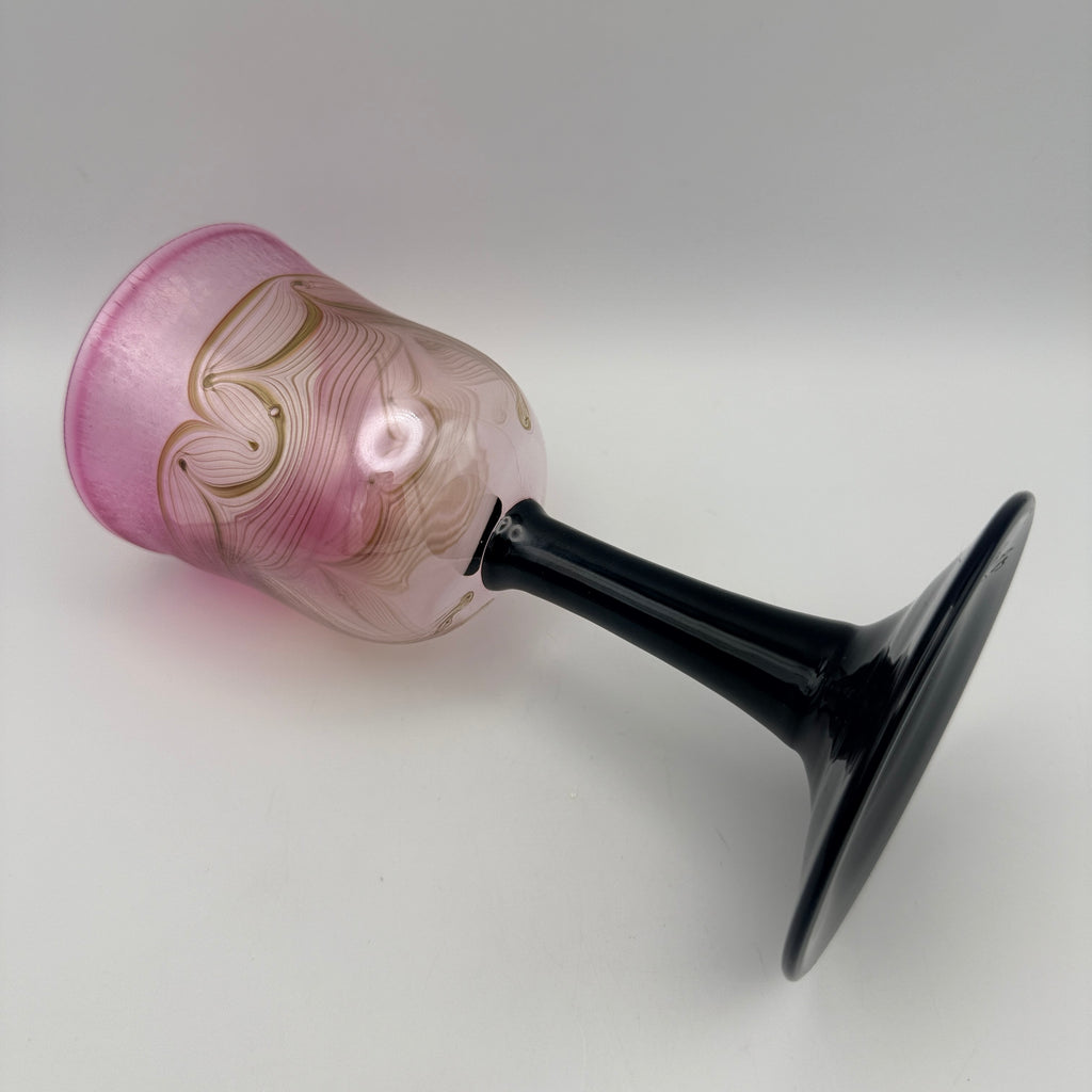 Eisch Studioglas Kelchglas signiert 1981 I Prunkglas Amethyst Federdekor Glashütte Eisch