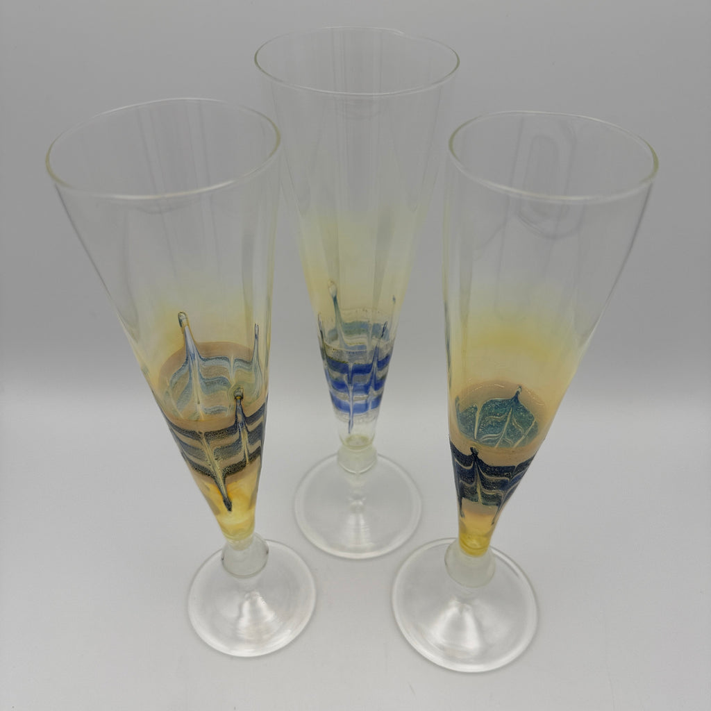 3er Set Handarbeit Sektflöten signiert 1988-1990 I Kunstglas Kelchgläser 268g Showroom Ansbach