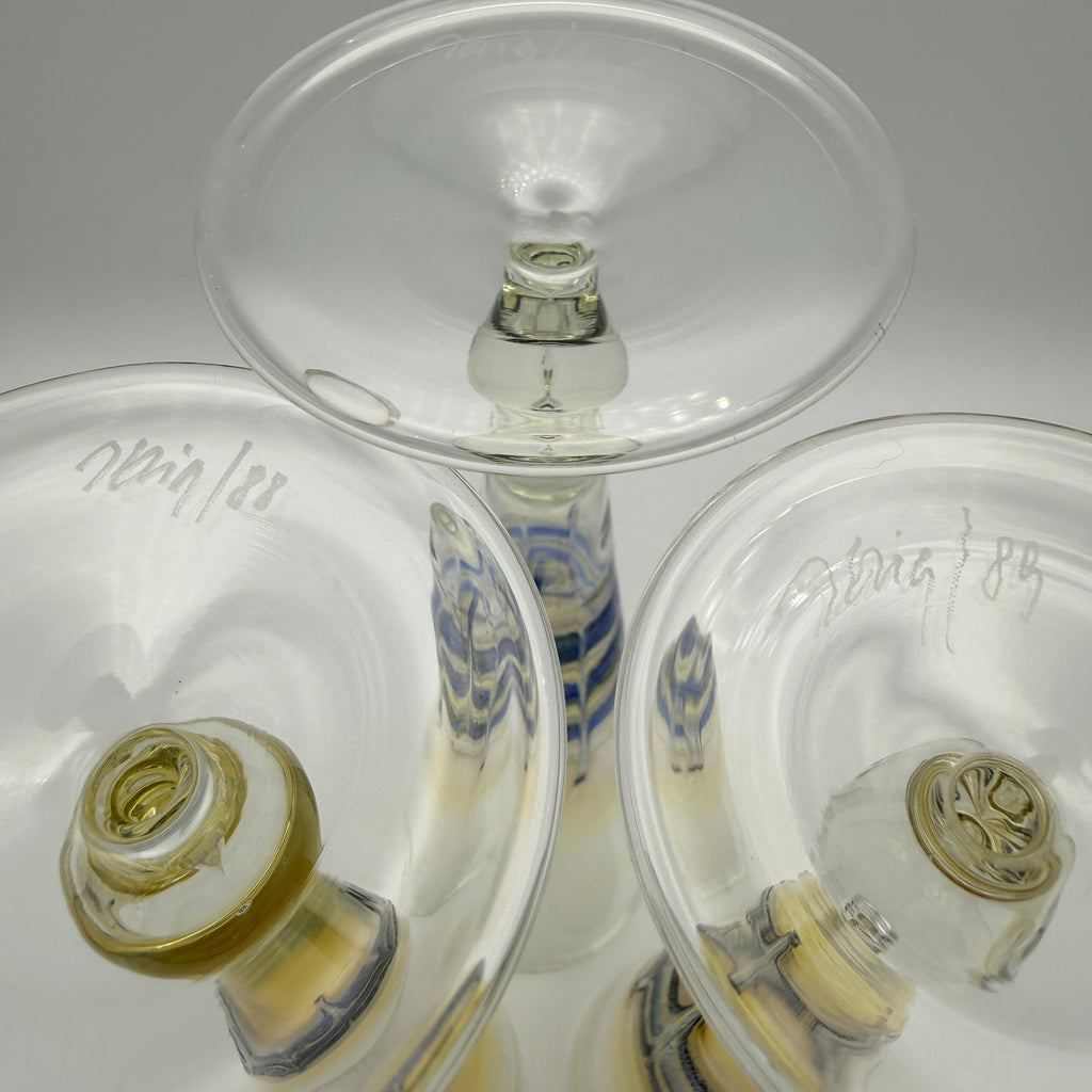 3er Set Handarbeit Sektflöten signiert 1988-1990 I Kunstglas Kelchgläser 268g Showroom Ansbach