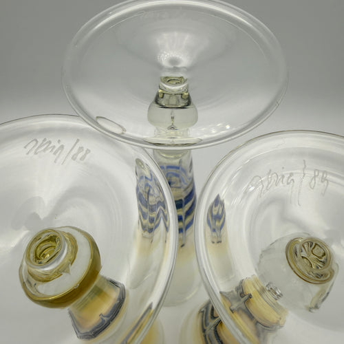 3er Set Handarbeit Sektflöten signiert 1988-1990 I Kunstglas Kelchgläser 268g Showroom Ansbach