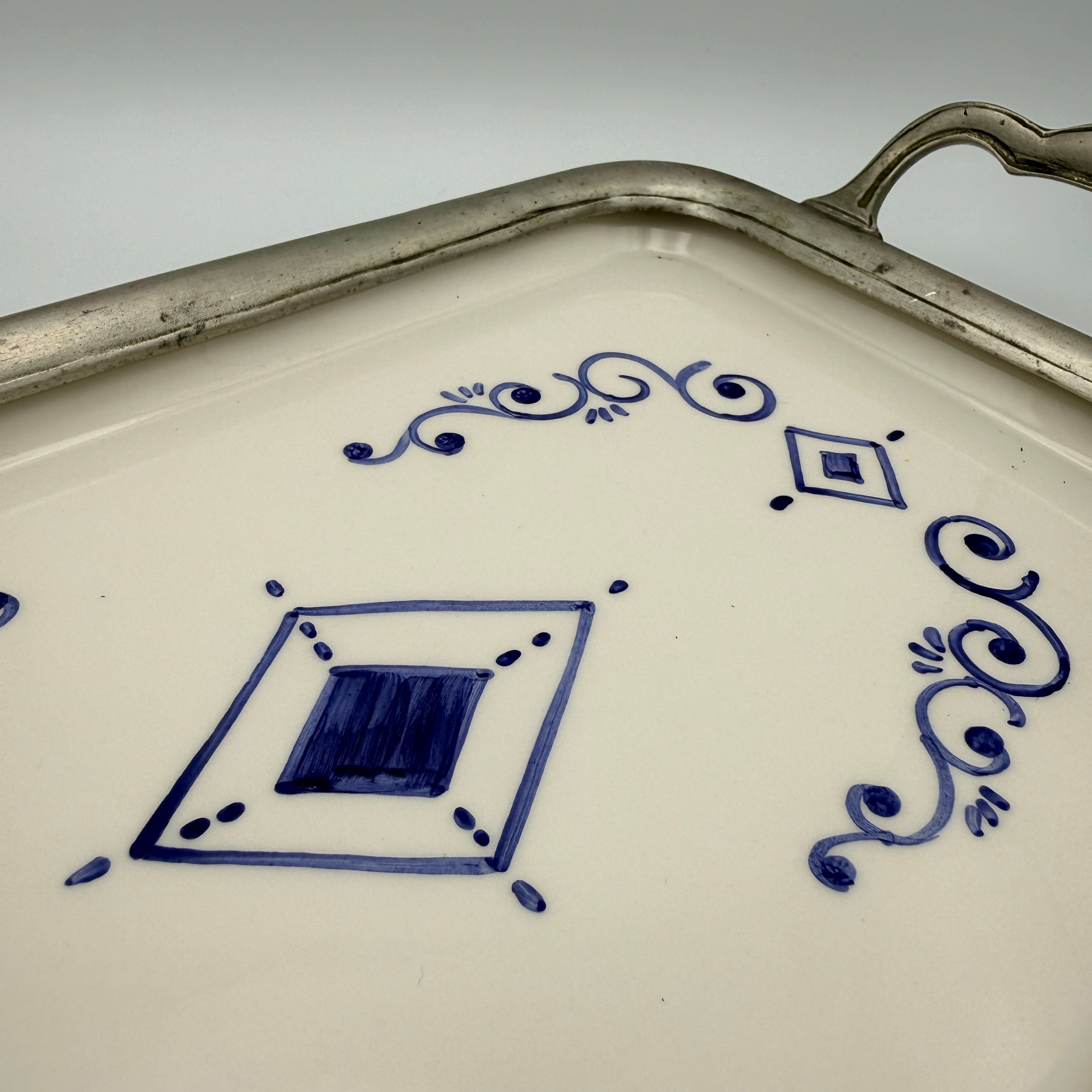 Italienisches Keramik Tablett Blau Weiss Handbemalt Metall Griff Vintage 1980 Showroom Ansbach