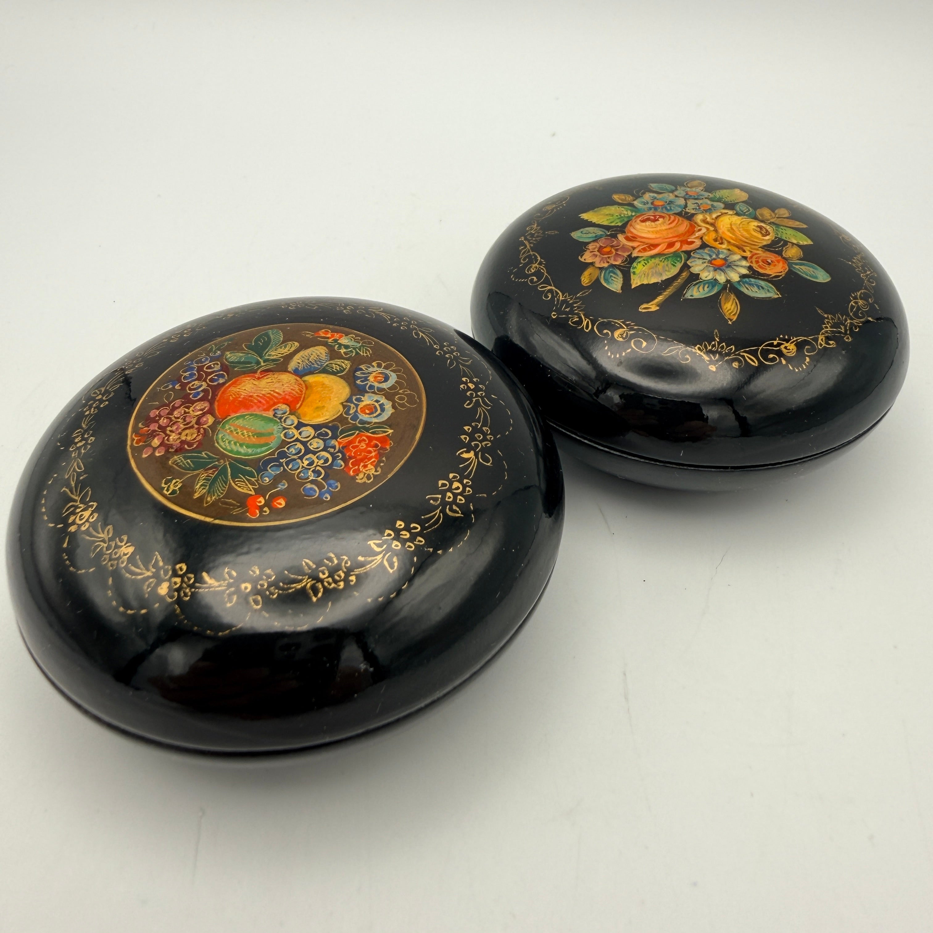 Russische Lackdosen Mstjora 2er Set UdSSR Schatulle Blumen Obst Vintage 1970 Showroom Ansbach
