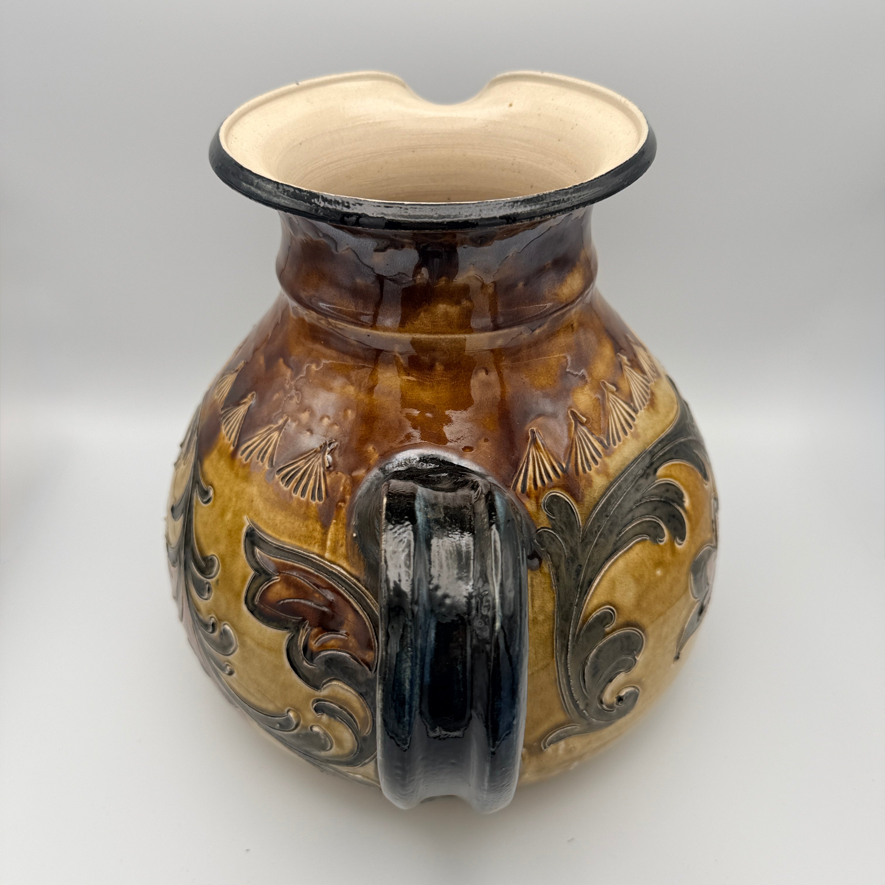 Grosser Keramik Krug Henkelkrug 24,5cm Relief Handarbeit Landhaus Vintage 1980 Showroom Ansbach