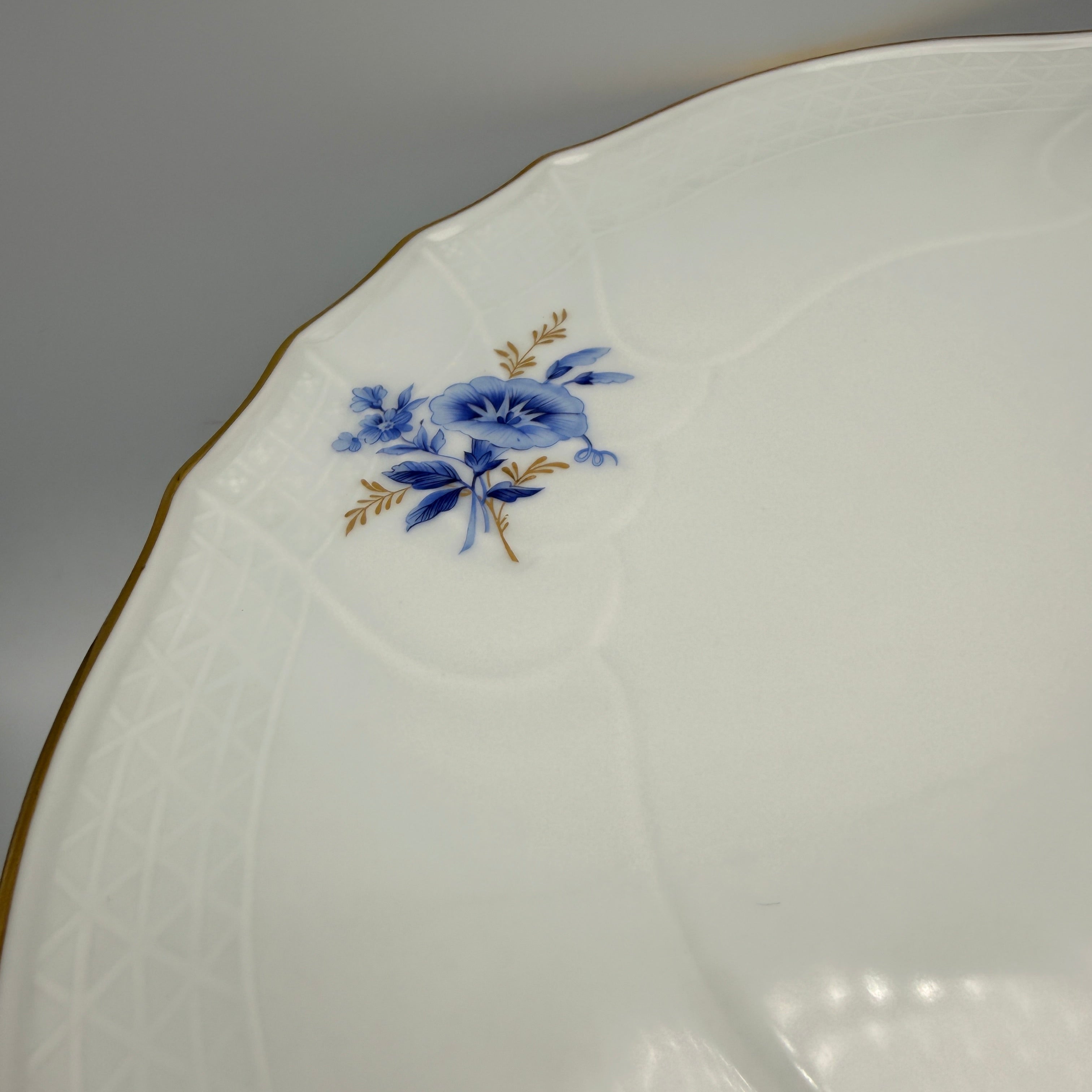 Hutschenreuther Chateau Bleu Tortenplatte mit Standfuss Dresden Gold 1980 Hutschenreuther