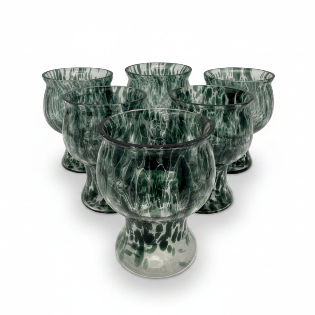 6 Kunstglas Fußbecher grün gesprenkelt handgearbeitet 1980er Showroom Ansbach