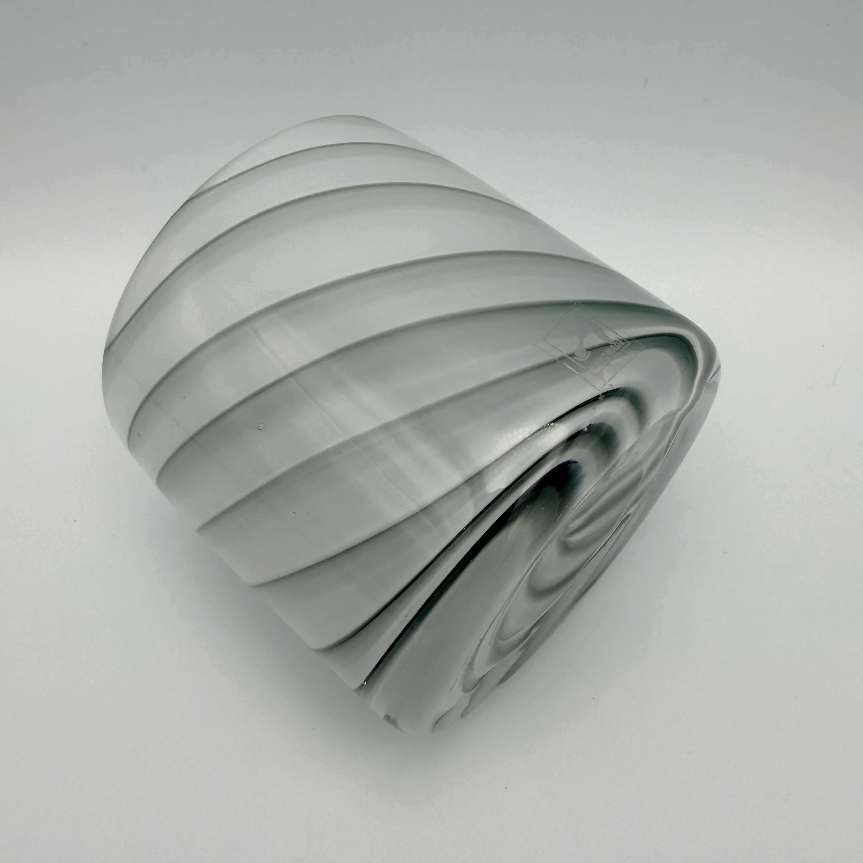 Handmade Studio Glas Windlicht Vase Weiß Grau Swirl ca. 1990er–2000er Showroom Ansbach
