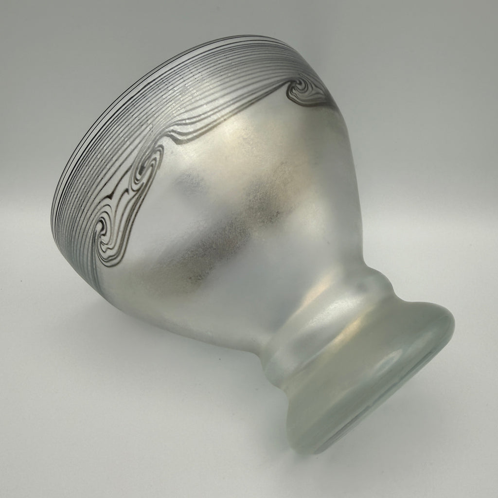 Eisch Studioglas Fußschale Fenicio Fadendekor signiert 1985 Glashütte Eisch