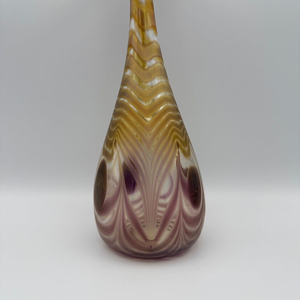 Eisch Studioglas Langhalsvase Fenicio irisierend signiert 1988 Glashütte Eisch