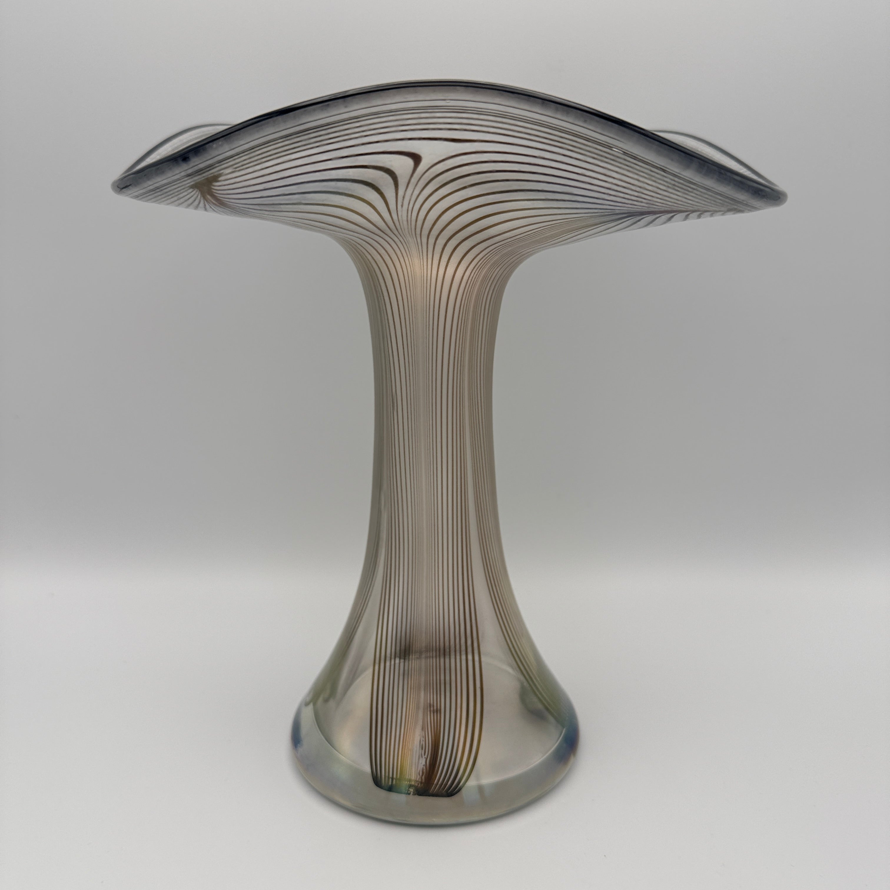 Eisch Studioglas Vase 1984 irisierend Fadendekor signiert Glashütte Eisch