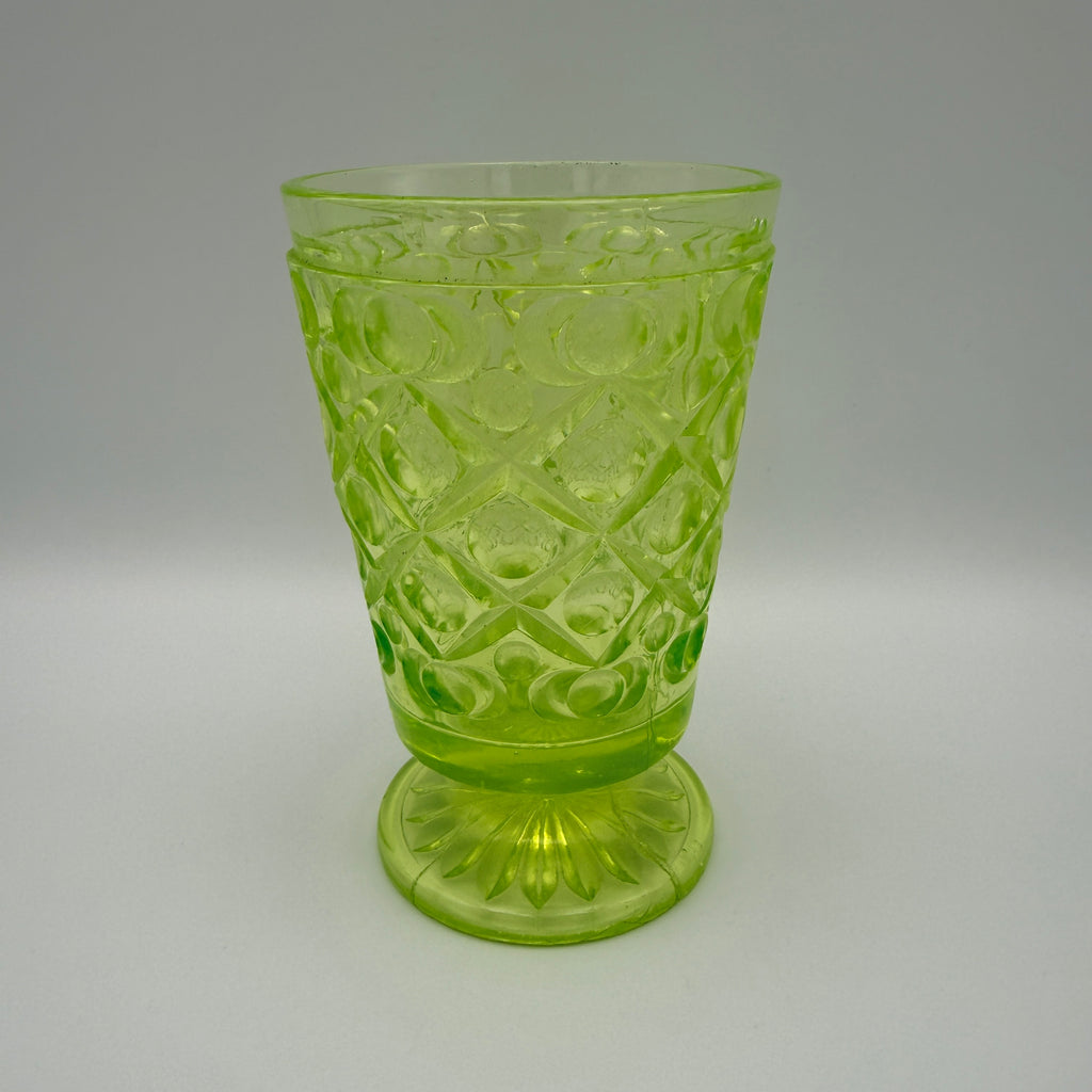 Jefferson Glass Uranglas-Fußbecher Diamond and Peg um 1910 Showroom Ansbach