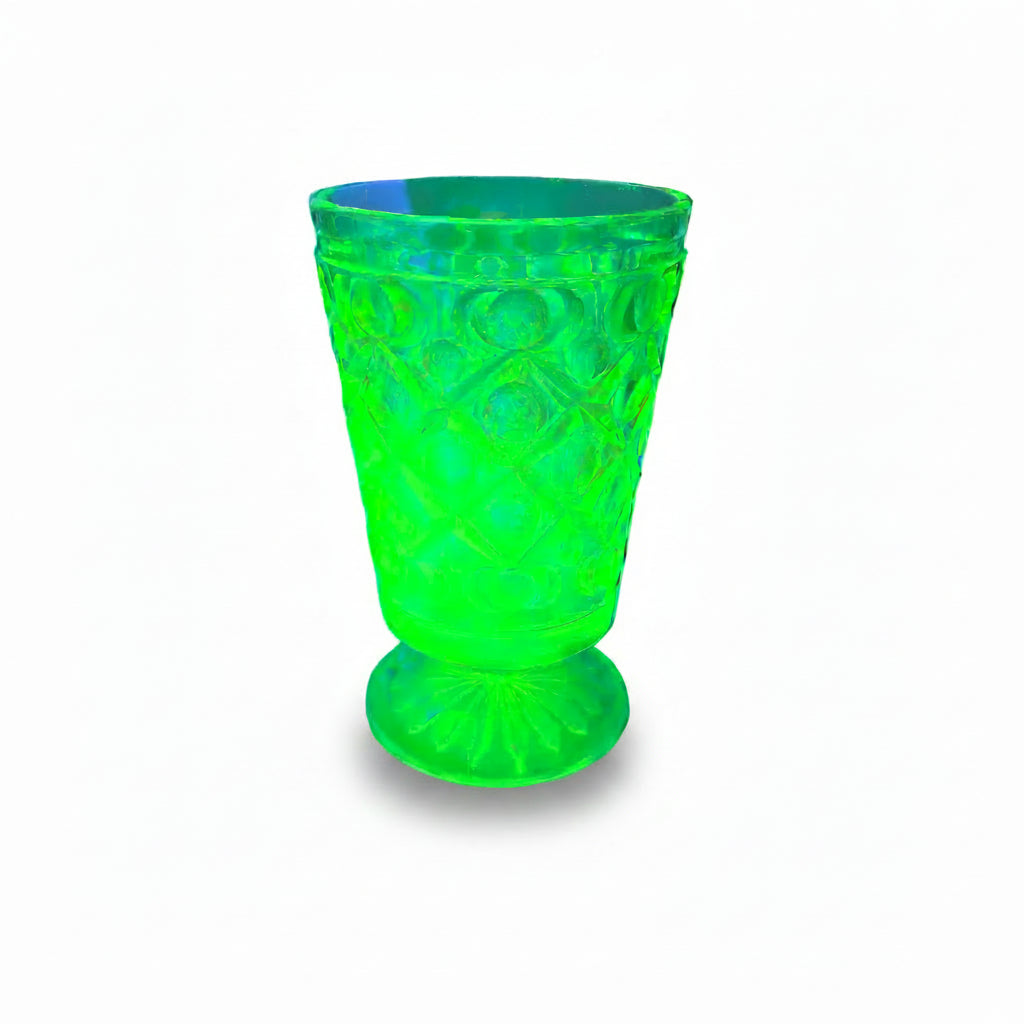 Jefferson Glass Uranglas-Fußbecher Diamond and Peg um 1910 Showroom Ansbach