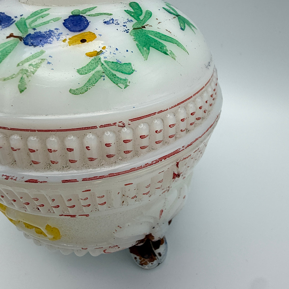 Antike Deckeldose aus Manganglas mit Blumenmalerei, ca. 1900–1930 Showroom Ansbach