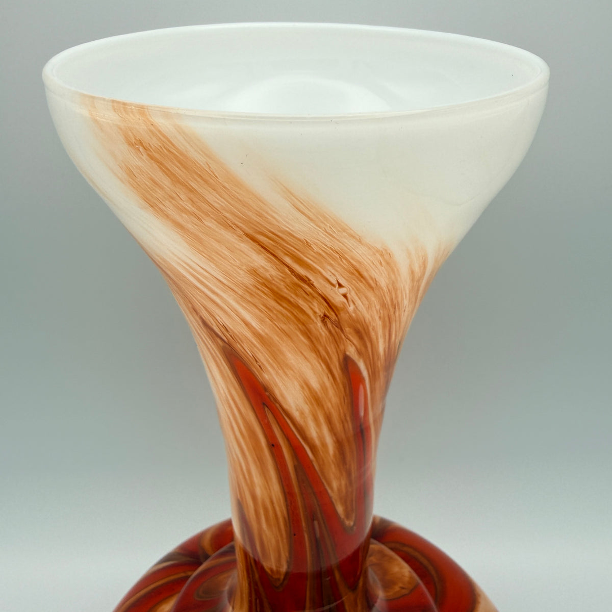 V.B. Opaline Florence Kunstglasvase, Italien, 1960er–1970er Jahre Vetreria Barbieri