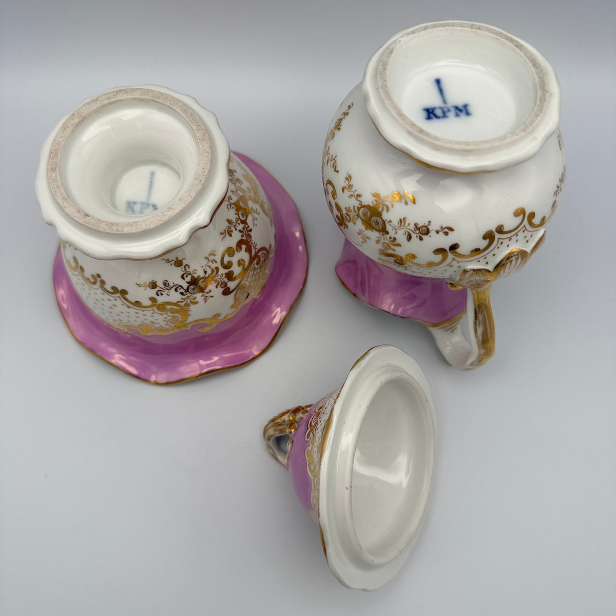 KPM Krister Kaffee- & Teeservice für 2 – Rosa & Gold – um 1870–1890 KPM Krister