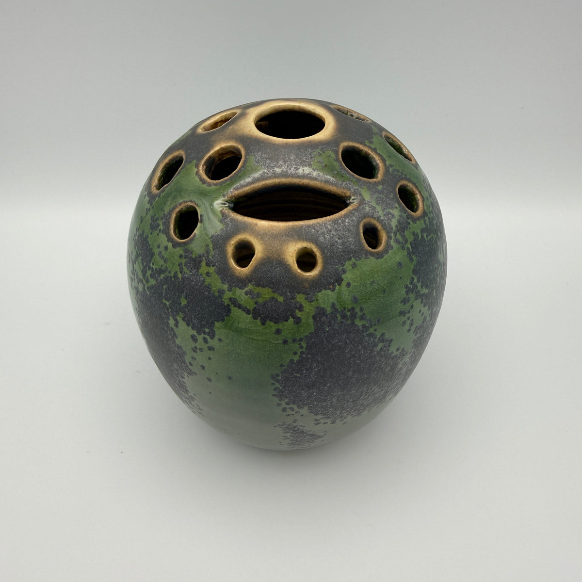 Studiokeramik-Steckvase Rühstädt MK – grüne Effektglasur, ca. 1970er- bis 1990er-Jahre Showroom Ansbach