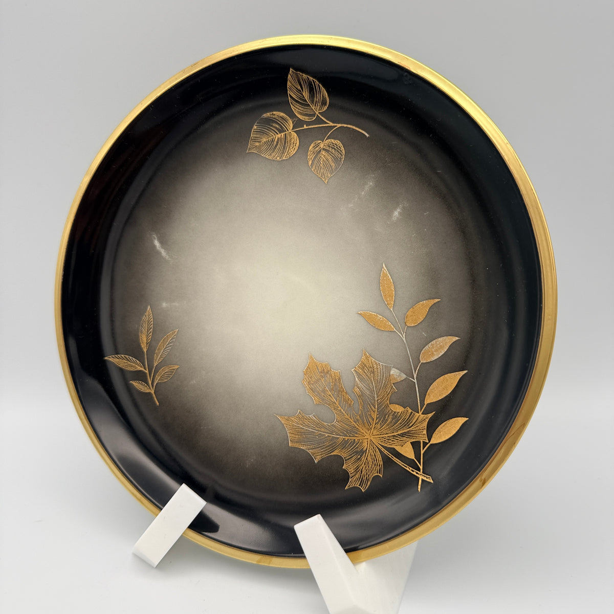 C. T. Hutschenreuther Arzberg Sammelgedeck 1528 – Schwarz-Gold – 1940er Jahre C. T. Hutschenreuther
