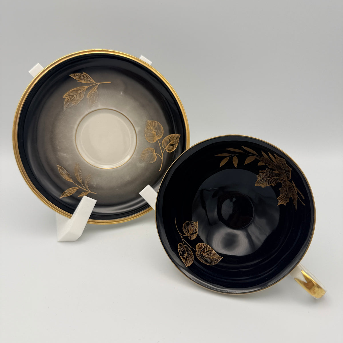 C. T. Hutschenreuther Arzberg Sammelgedeck 1528 – Schwarz-Gold – 1940er Jahre C. T. Hutschenreuther
