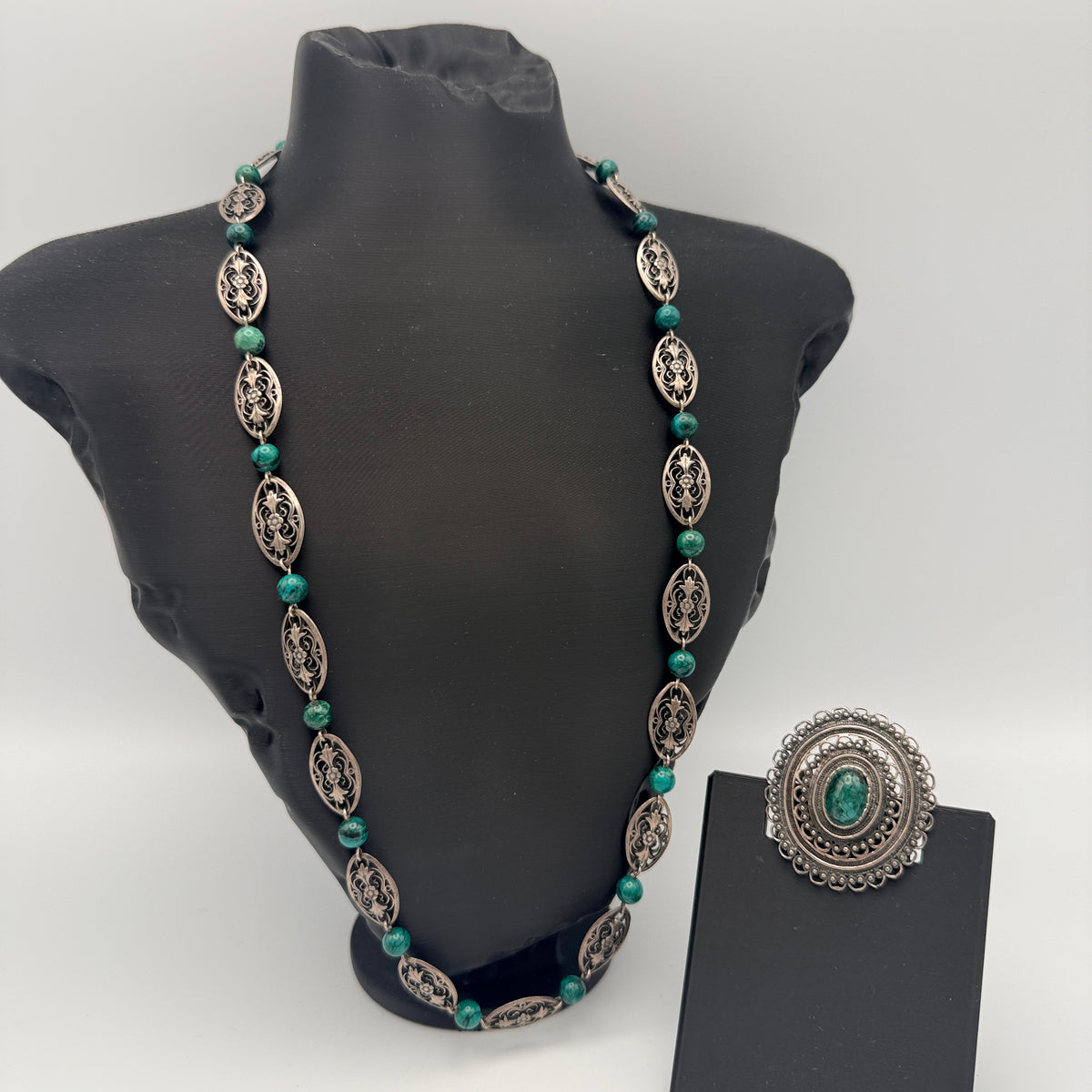 Vintage 925 Silber Schmuckset Kette Brosche Anhänger grüne Steine 1970er–1980er Showroom Ansbach