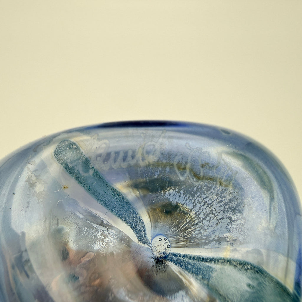 Studioglas Vase signiert Schmid JS/IS 94 blau-grün 1994 Showroom Ansbach