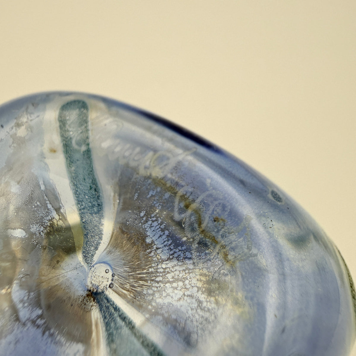 Studioglas Vase signiert Schmid JS/IS 94 blau-grün 1994 Showroom Ansbach