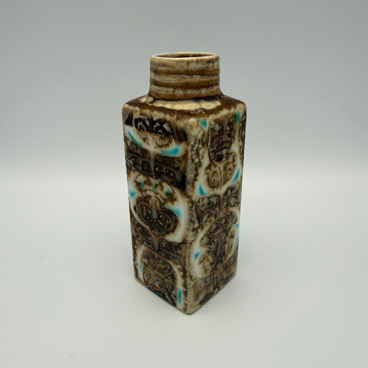 Royal Copenhagen Baca Vase 721/3258 Nils Thorsson 1969–1974 Fayence Royal Copenhagen