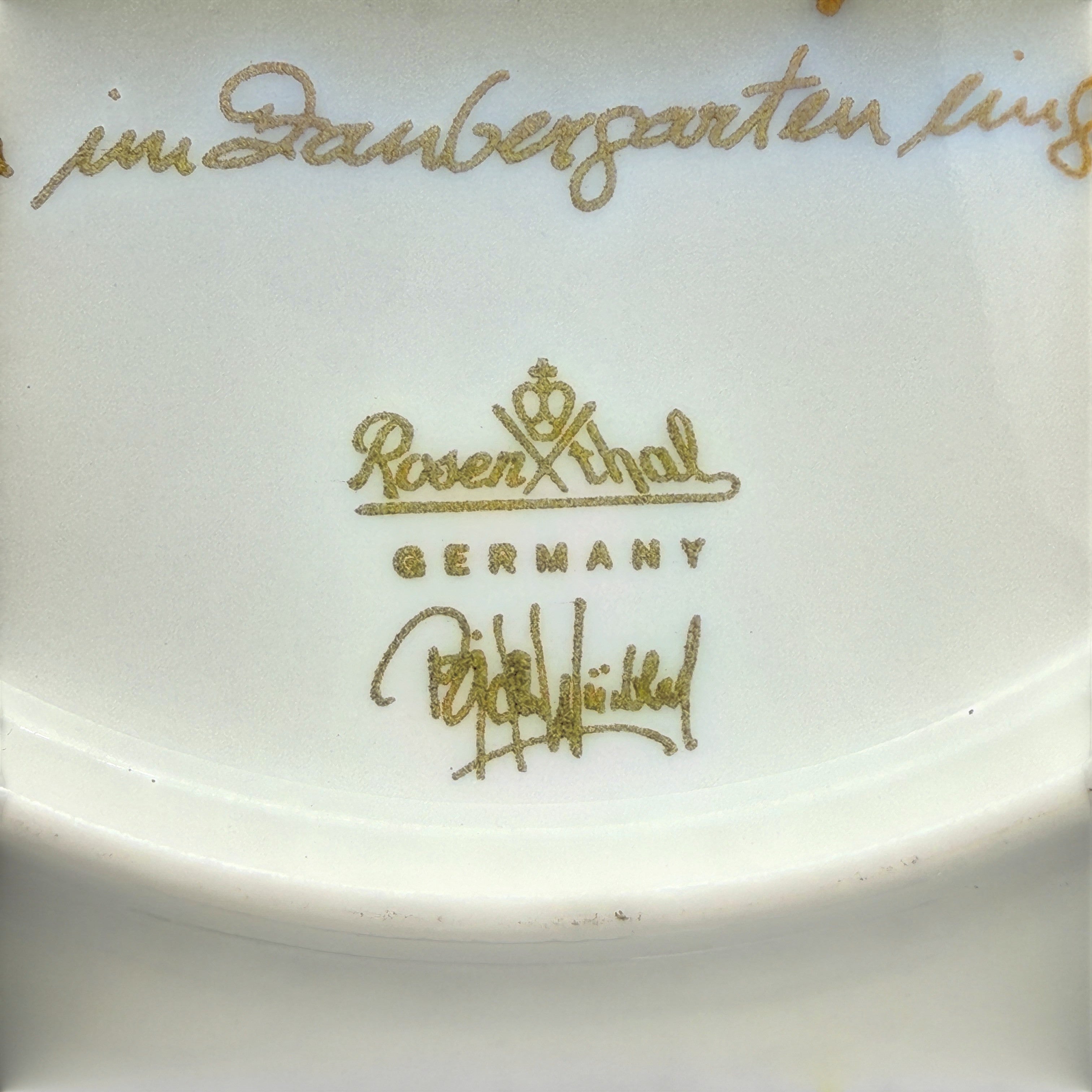 Showroom Ansbach Porzellanteller Rückseite mit Rosenthal Germany Stempel und goldener Signatur