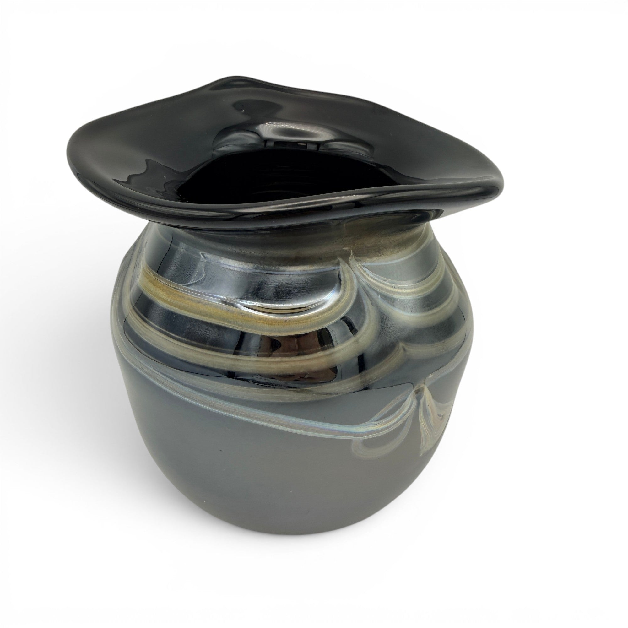 Showroom Ansbach mundgeblasene Glasvase in Schwarz und Grau mit bauchiger Form und elegant geschwungenem Rand.
