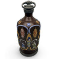 Showroom Ansbach handgefertigte Steinzeugflasche in Braun mit Zinnverschluss und historischen Relief-Motiven