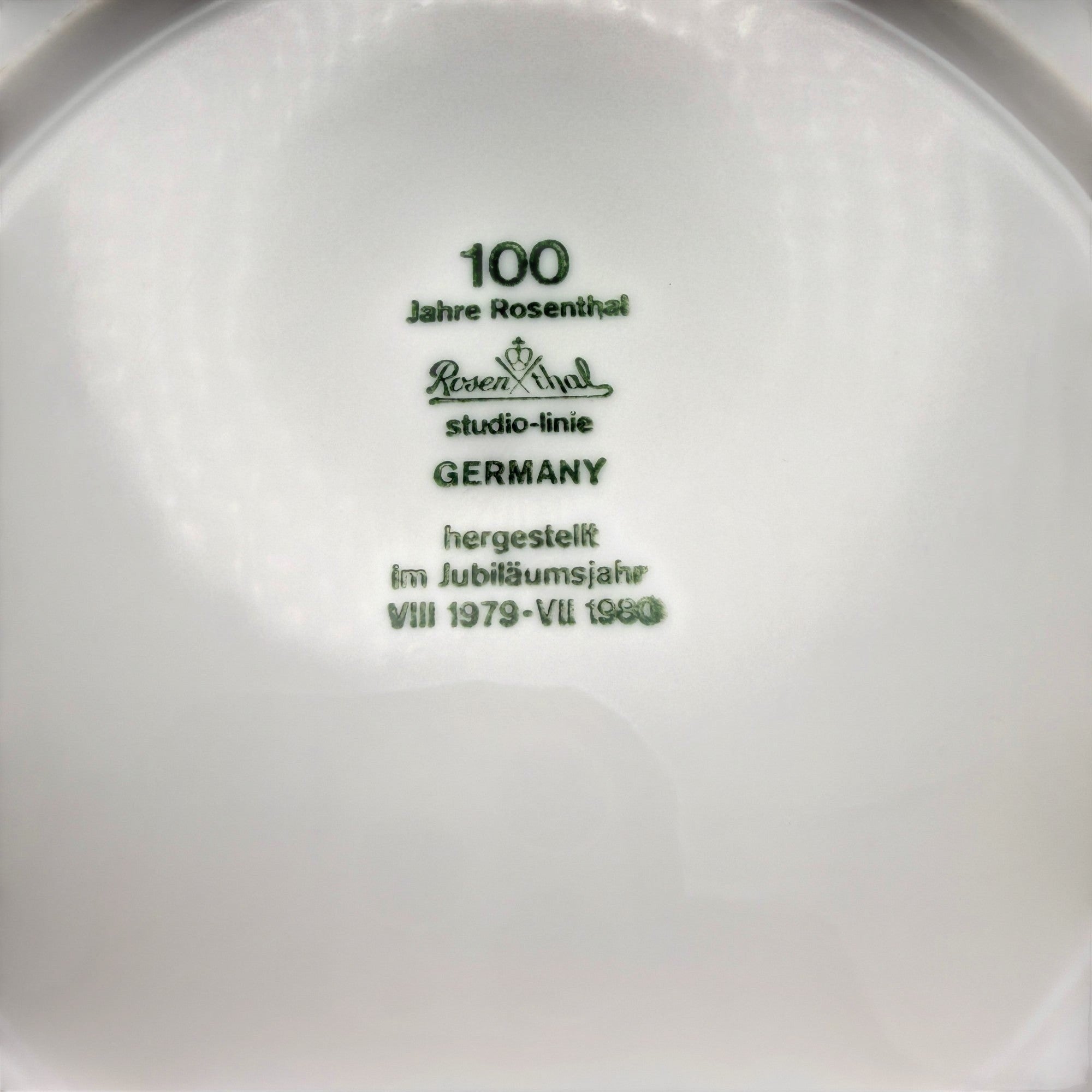 Showroom Ansbach Porzellanteller Unterseite mit grünem Rosenthal Jubiläumsstempel 100 Jahre 1979-1980